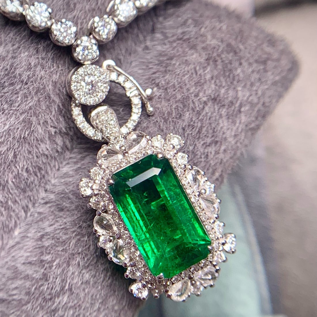 14k Gold 4.14 Ctw Vivid Green Natural Emerald & Diamond Ring/pendant( Without Chain ) - 2