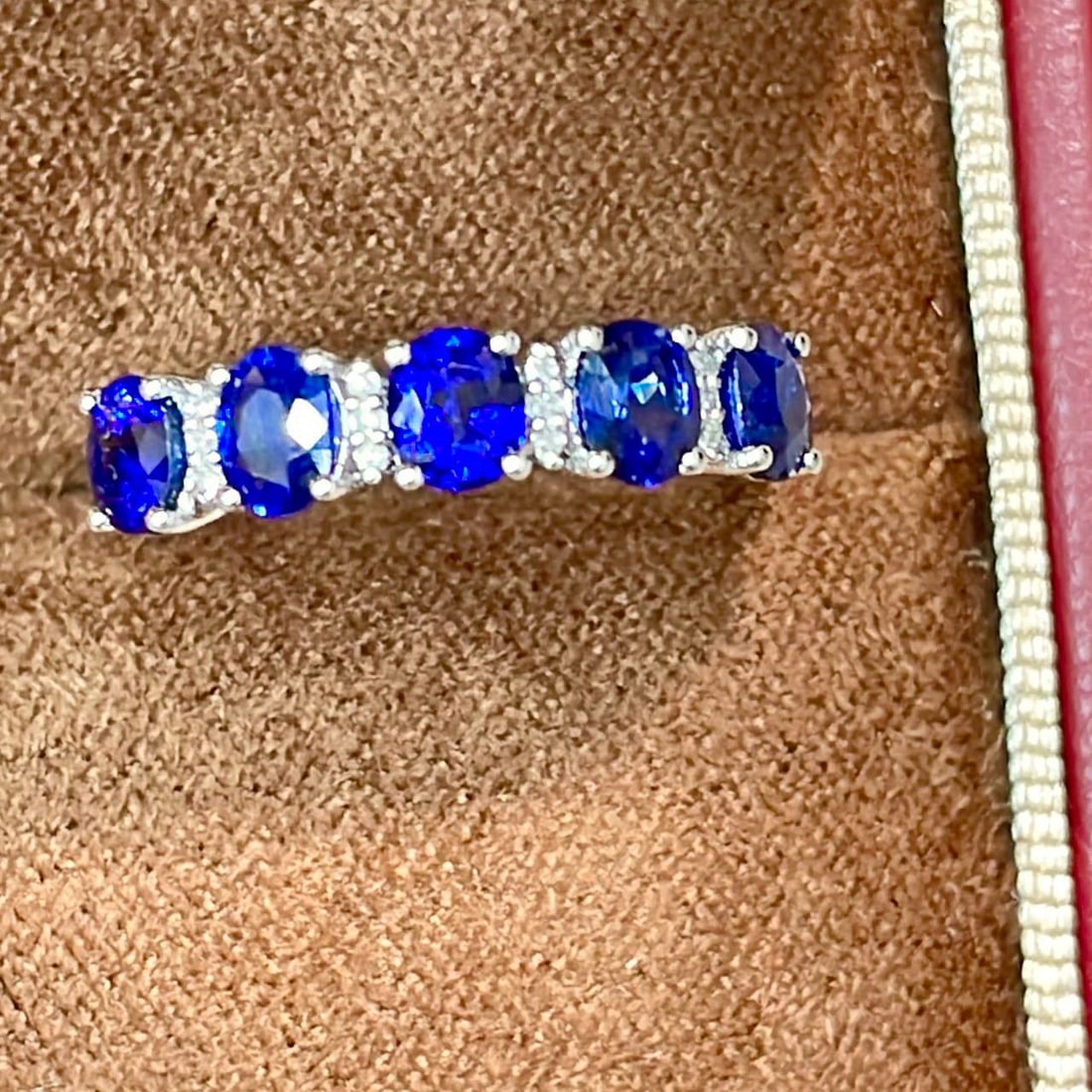 14k Gold 1.5 Ct Natural Sapphire & Diamond Ring: Ref:230983161 // gold content:14k gold // ring size:7. 25us // // main gemstone:sapphire // shape:oval // carat weight:1. 5ct // color:royal blue // treatment:natural // // adjacent gemstone 2 :