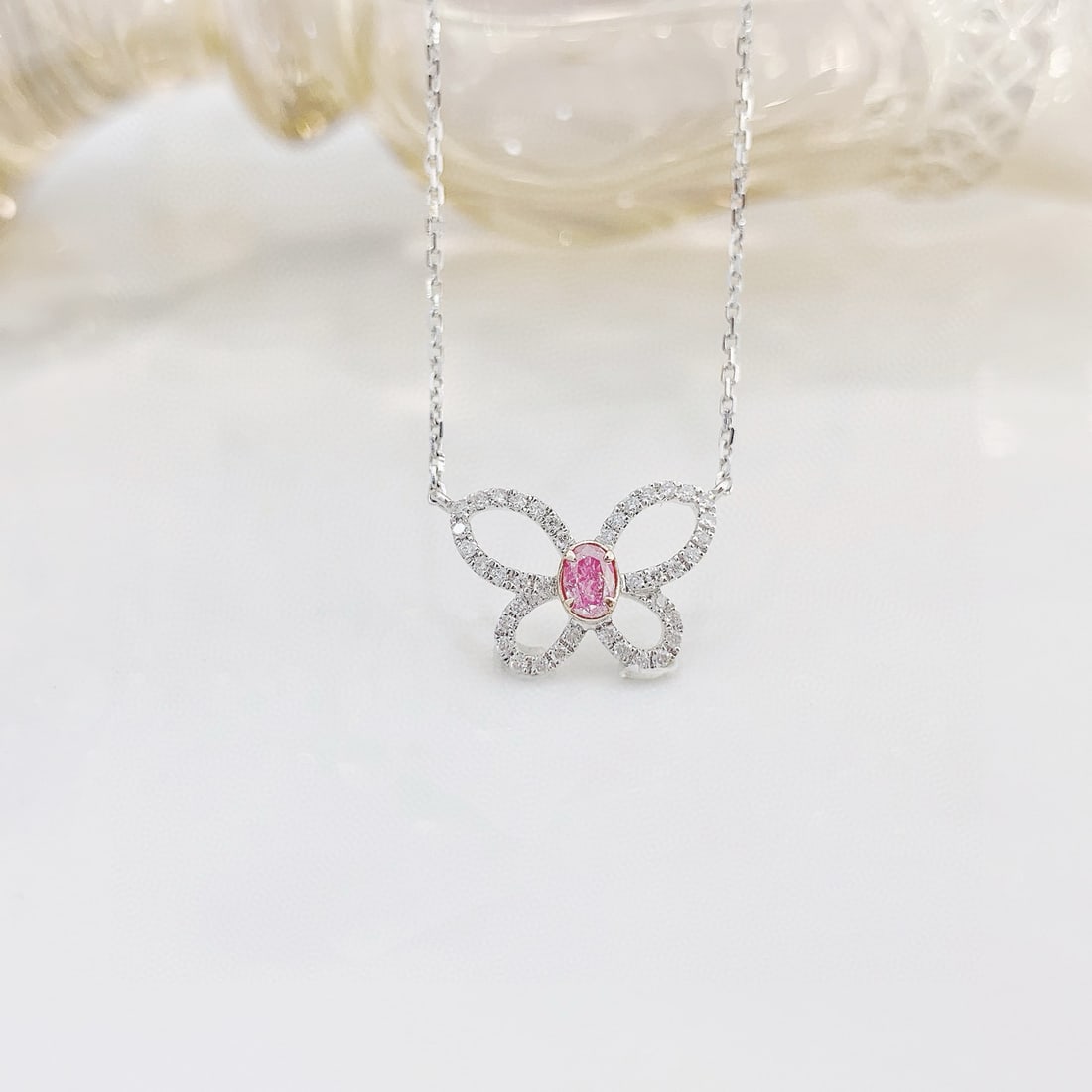 14k Gold 0.26 Ctw Natural Pink Diamond & Diamond Necklace: Ref:230983176 // gold content:14k gold // main gemstone:pink diamond // shape:oval // carat weight:0. 13ct // color:pink // treatment:natural // // adjacent gemstone 2 : diamond // shape:round //