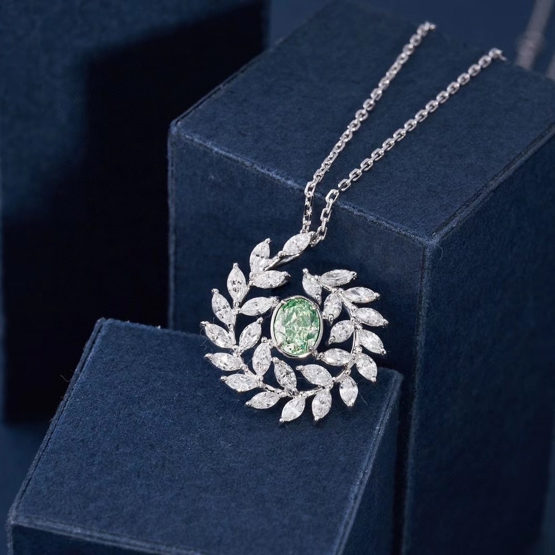 14k Gold 1.64 Ctw Natural Green Diamond & Diamond Pendant( Without Chain ): Ref:230983192 // gold content:14k gold // main gemstone:green diamond // shape:oval // carat weight:0. 66ct // color:green // treatment:natural // // adjacent gemstone 2 : diamond // shape:marquise
