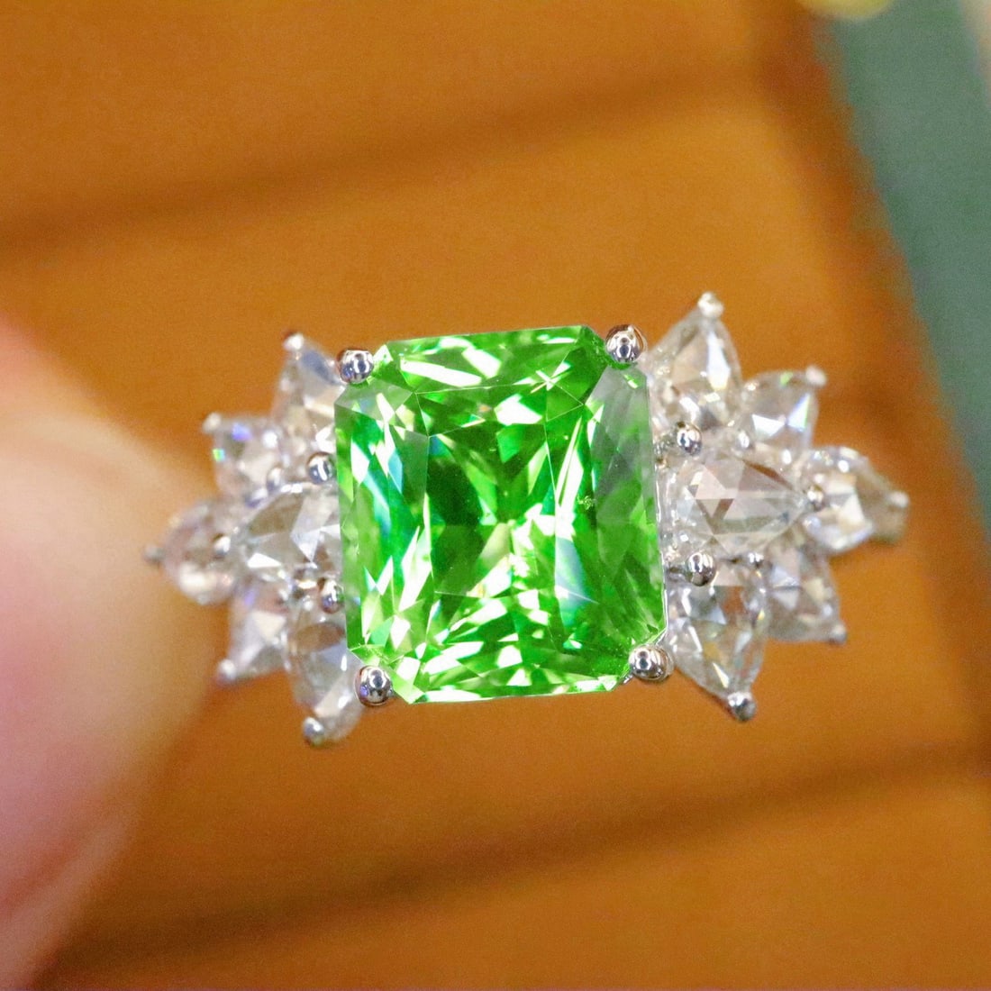 14k Gold 2.62 Ctw Natural Tsavorite & Diamond Ring: Ref:230983202 // gold content:14k gold // ring size:7. 25us // // main gemstone:tsavorite // shape:octagonal // carat weight:2. 02ct // color:green // treatment:natural // // adjacent gemstone 2 :