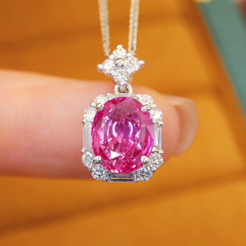 14k Gold 2.42 Ctw Natural Padparadscha Sapphire & Diamond Pendant( Without Chain ): Ref:230983208 // gold content:14k gold // main gemstone:padparadscha sapphire // shape:oval // carat weight:2. 07ct // color:orangish pink // treatment:natural // // adjacent gemstone 2 : diamond // n