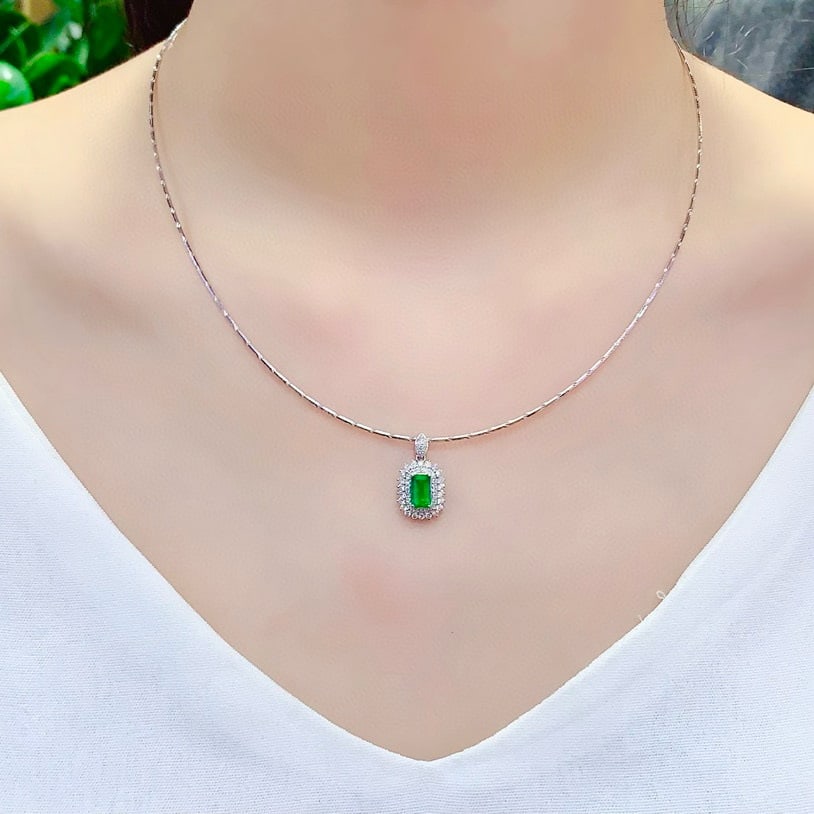 14k Gold 1.02 Ctw Vivid Green Natural Emerald & Diamond Pendant( Without Chain ) - 4