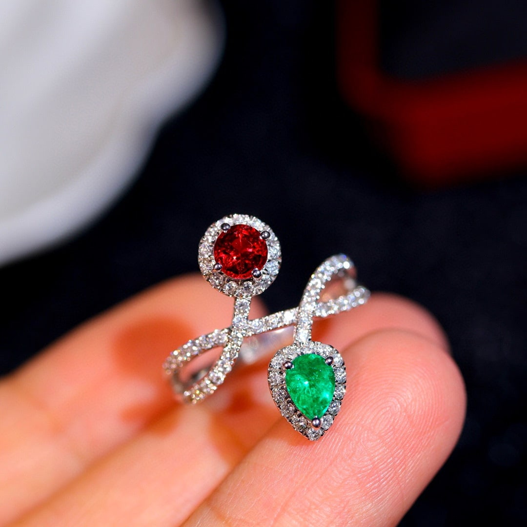 14k Gold 0.73 Ct Natural Emerald & Spinel & Diamond Ring - 3