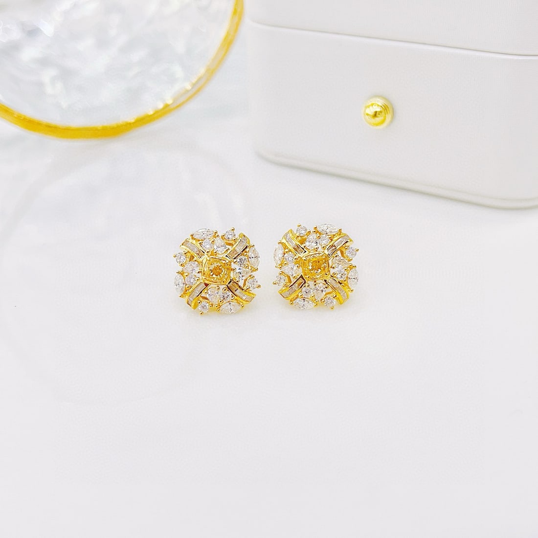 14k Gold 1.68 Ctw Natural Yellow Diamond & Diamond Earrings: Ref:230983228 // gold content:14k gold // main gemstone:yellow diamond // shape:cushion // carat weight:0. 50ct // color:yellow // treatment:natural // // adjacent gemstone 2 : diamond // shape:multip