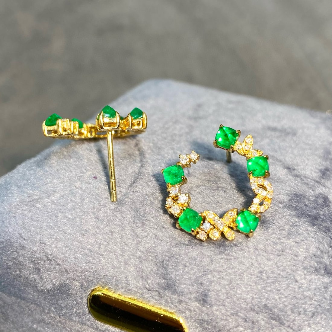 14k Gold 1.46 Ctw Vivid Green Natural Emerald & Diamond Earrings - 3