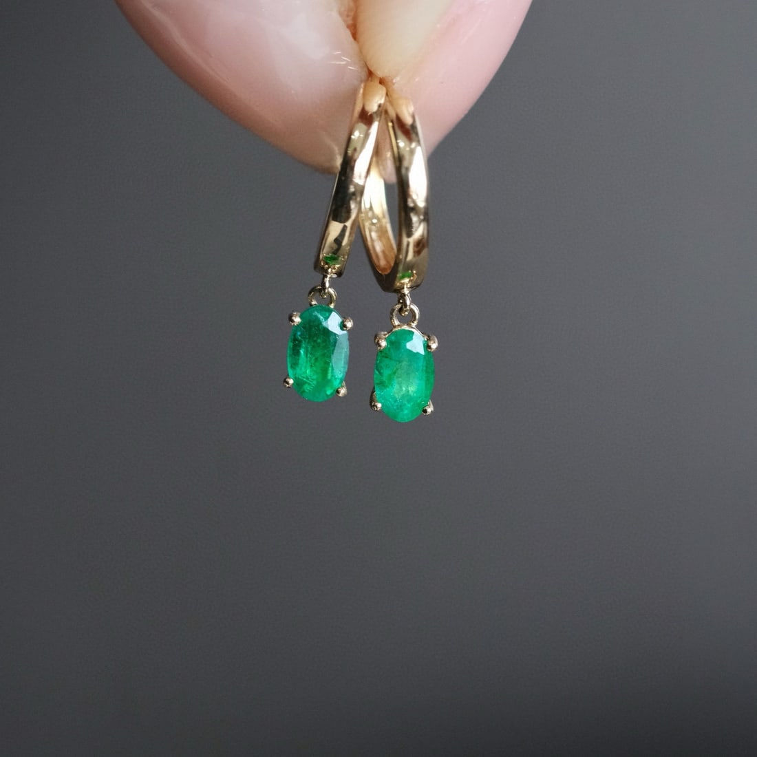 14k Gold 0.5 Ct Vivid Green Natural Emerald Earrings - 2