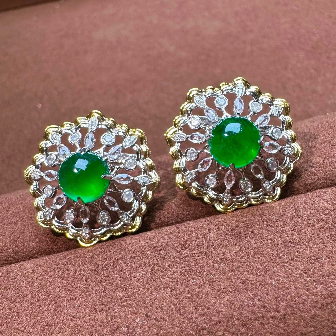 14k Gold 2.52 Ct Vivid Green Natural Emerald & Diamond Earrings - 5