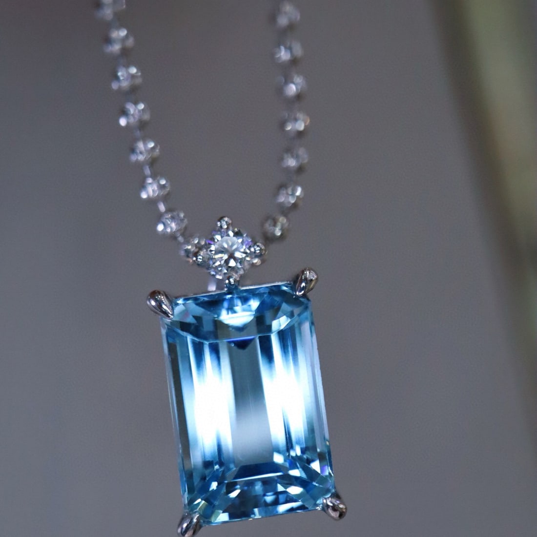 14k Gold 5.39 Ctw Natural Aquamarine & Lab Grown Diamond Necklace - 2