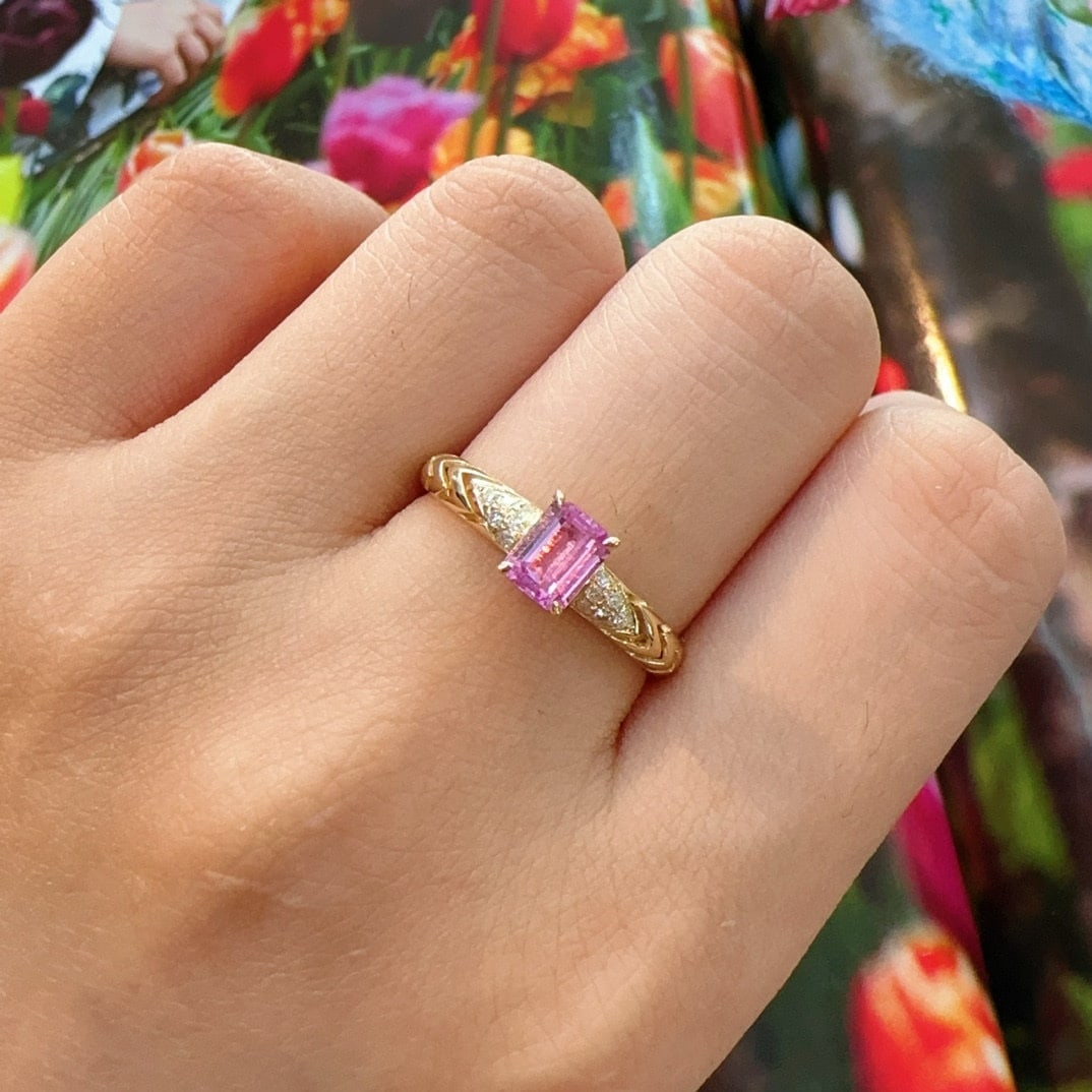 14k Gold 0.76 Ctw Natural Sapphire & Diamond Ring: Ref:230983242 // gold content:14k gold // ring size:7. 25us // // main gemstone:sapphire // shape:octagonal // carat weight:0. 7ct // color:pink // treatment:natural // // adjacent gemstone 2 :