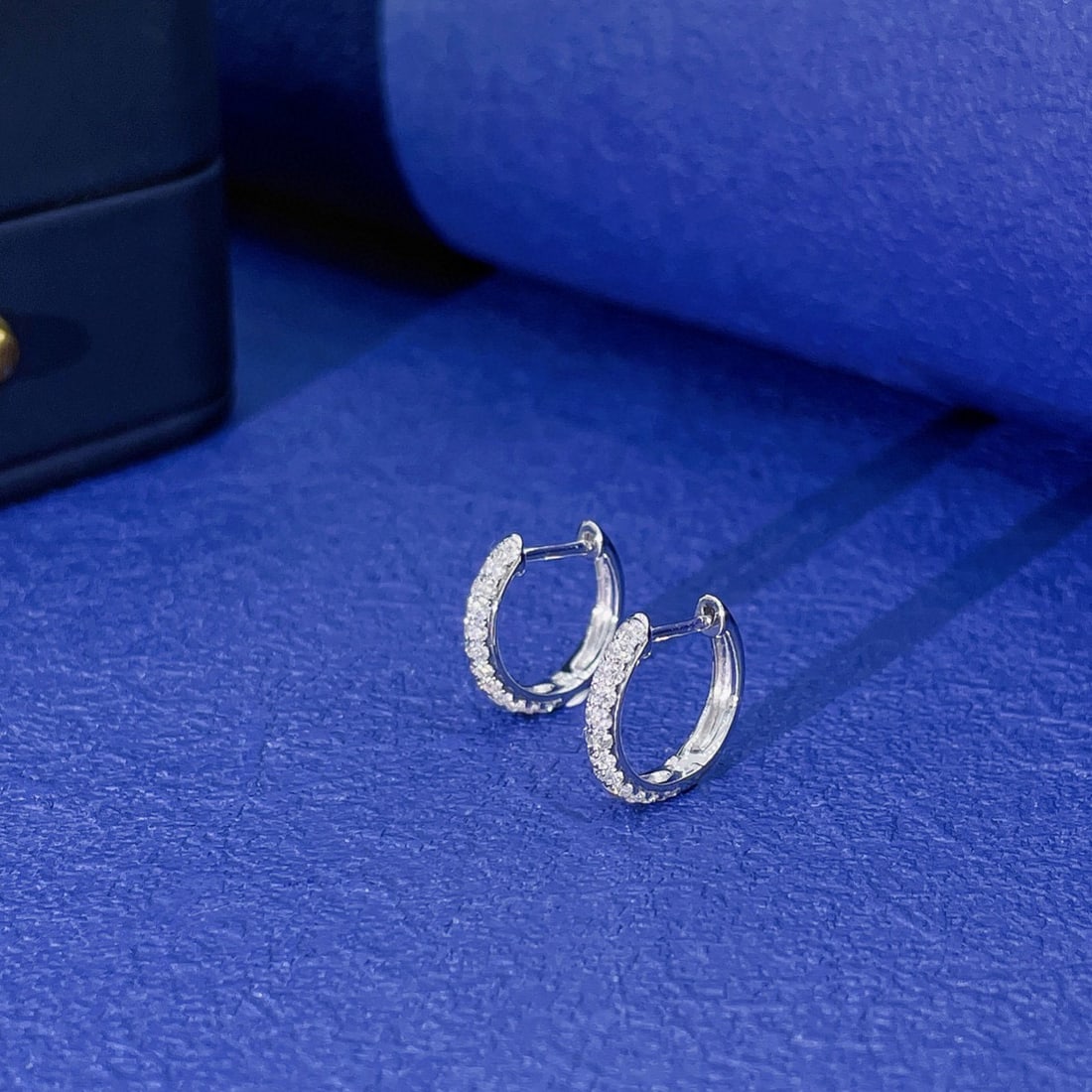 14k Gold 0.34 Ct Natural H Diamond Earrings: Ref:230983245 // gold content:14k gold // main gemstone:diamond // shape:round // carat weight:0. 34ct // clarity grade:vs-si // color:h // treatment:natural // cut grade:g // Condition: New Low
