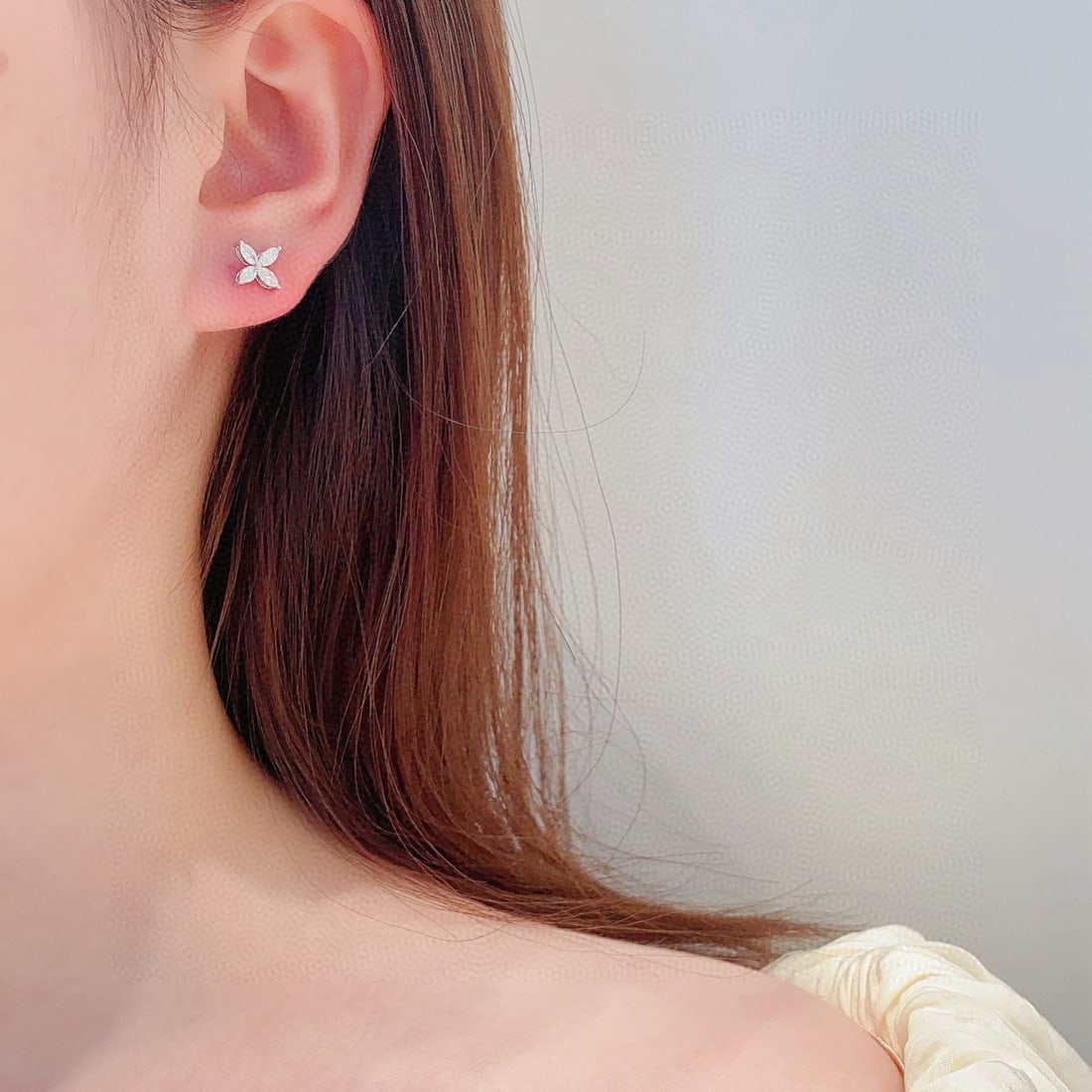 14k Gold 0.38 Ct Natural H Diamond Earrings - 2