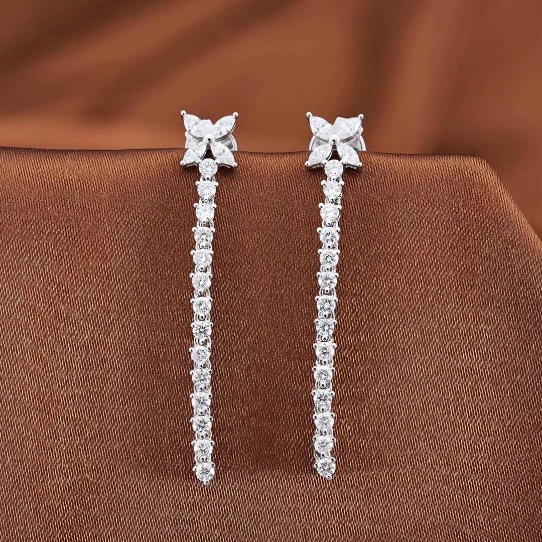 14k Gold 1.66 Ctw Natural H Diamond Earrings: Ref:230983252 // gold content:14k gold // main gemstone:diamond // shape:marquise // carat weight:0. 66ct // clarity grade:vs-si // color:h // treatment:natural // // adjacent gemstone 2 : diamond // 