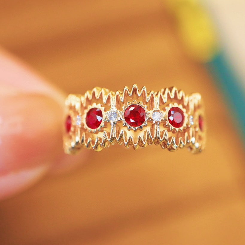 14k Gold 0.56 Ctw Natural Ruby & Diamond Ring: Ref:230983257 // gold content:14k gold // ring size:7. 25us // // main gemstone:ruby // shape:round // carat weight:0. 5ct // color:red // treatment:natural // cut grade:g // // adjacent gemstone 2 :