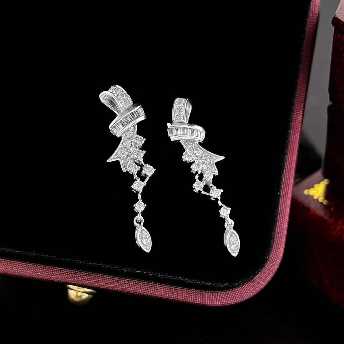 14k Gold 0.56 Ct Natural H Diamond Earrings: Ref:230984006 // gold content:14k gold // main gemstone:diamond // shape:multiply // carat weight:0. 56ct // clarity grade:vs-si // color:h // treatment:natural // High Estimate: 4300 Condition: New