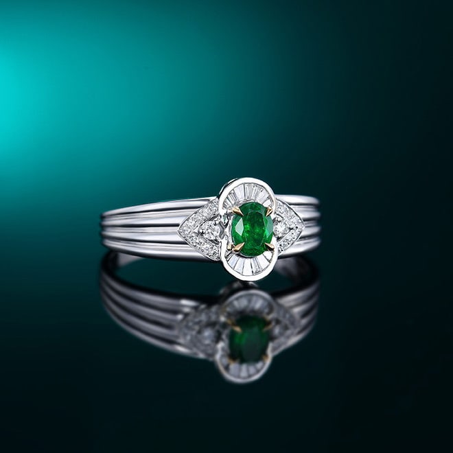 14k Gold 0.38 Ctw Vivid Green Natural Emerald & Diamond Ring - 5
