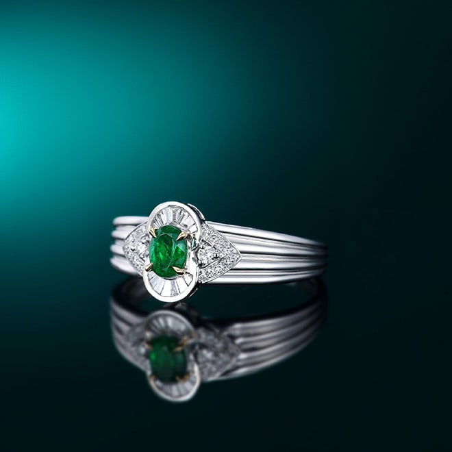 14k Gold 0.38 Ctw Vivid Green Natural Emerald & Diamond Ring - 6