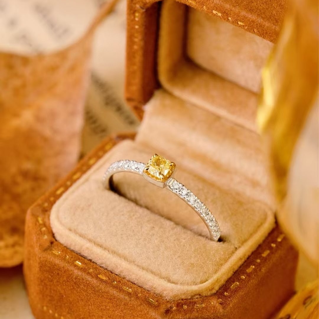 14k Gold 0.2 Ct Natural Yellow Diamond & Diamond Ring - 6