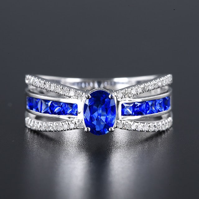 14k Gold 1.03 Ctw Natural Sapphire & Sapphire Ring: Ref:230984065 // gold content:14k gold // ring size:7. 25us // // main gemstone:sapphire // shape:oval // carat weight:0. 65ct // color:blue // treatment:natural // // adjacent gemstone 2 : sapphire