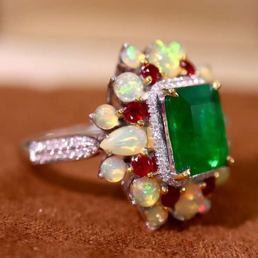 14k Gold 2.73 Ctw Vivid Green Natural Emerald & Diamond Ring - 2
