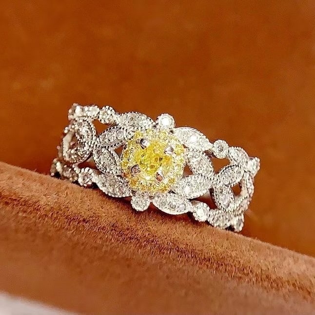 14k Gold 0.28 Ct Natural Yellow Diamond & Diamond Ring - 3