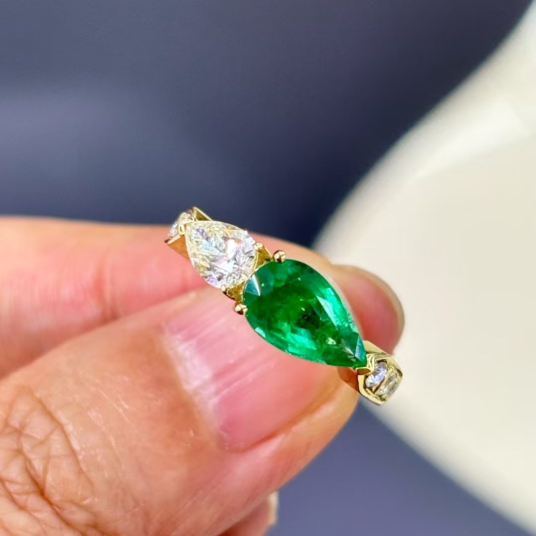 14k Gold 1.95 Ctw Vivid Green Natural Emerald & Diamond Ring - 2