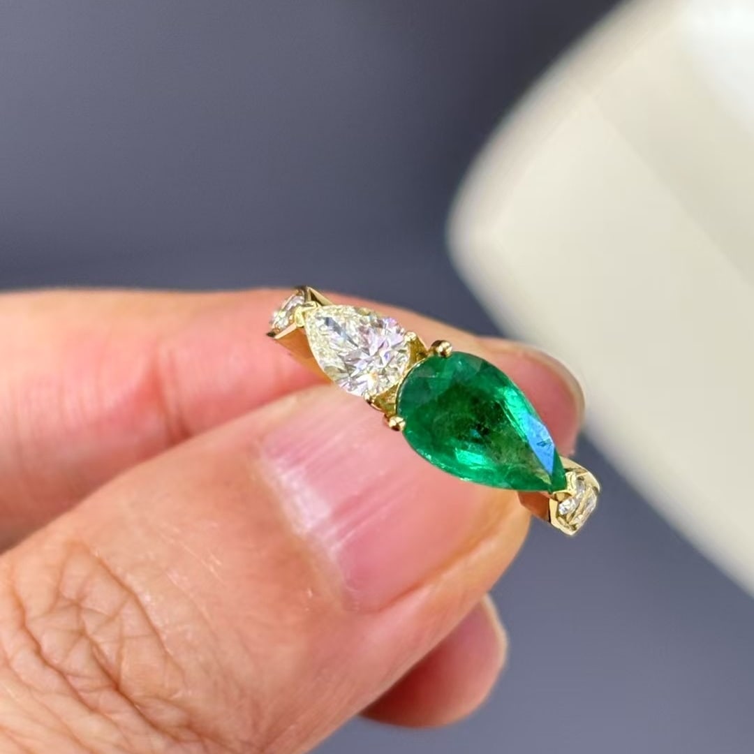 14k Gold 1.95 Ctw Vivid Green Natural Emerald & Diamond Ring - 3
