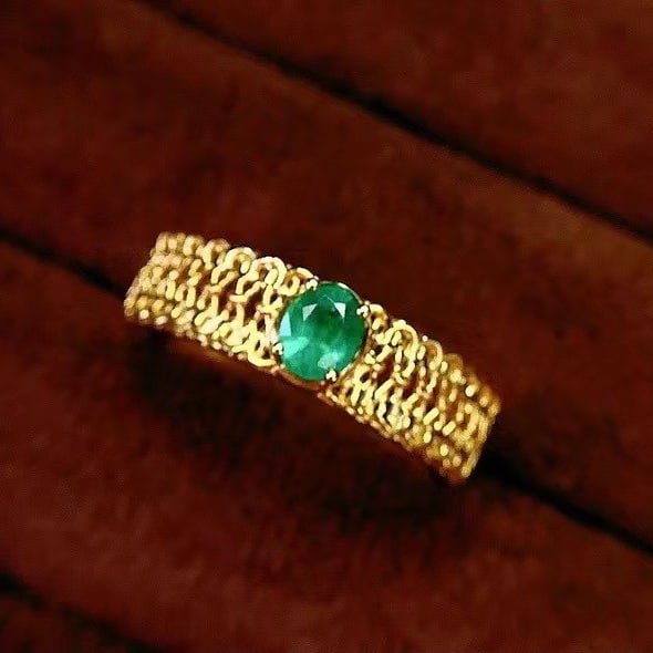 14k Gold 0.4 Ct Natural Emerald Ring: Ref:230984108 // gold content:14k gold // ring size:7. 25us // // main gemstone:emerald // shape:oval // carat weight:0. 4ct // color:green // treatment:natural // High Estimate: 3300 Low Estimate: