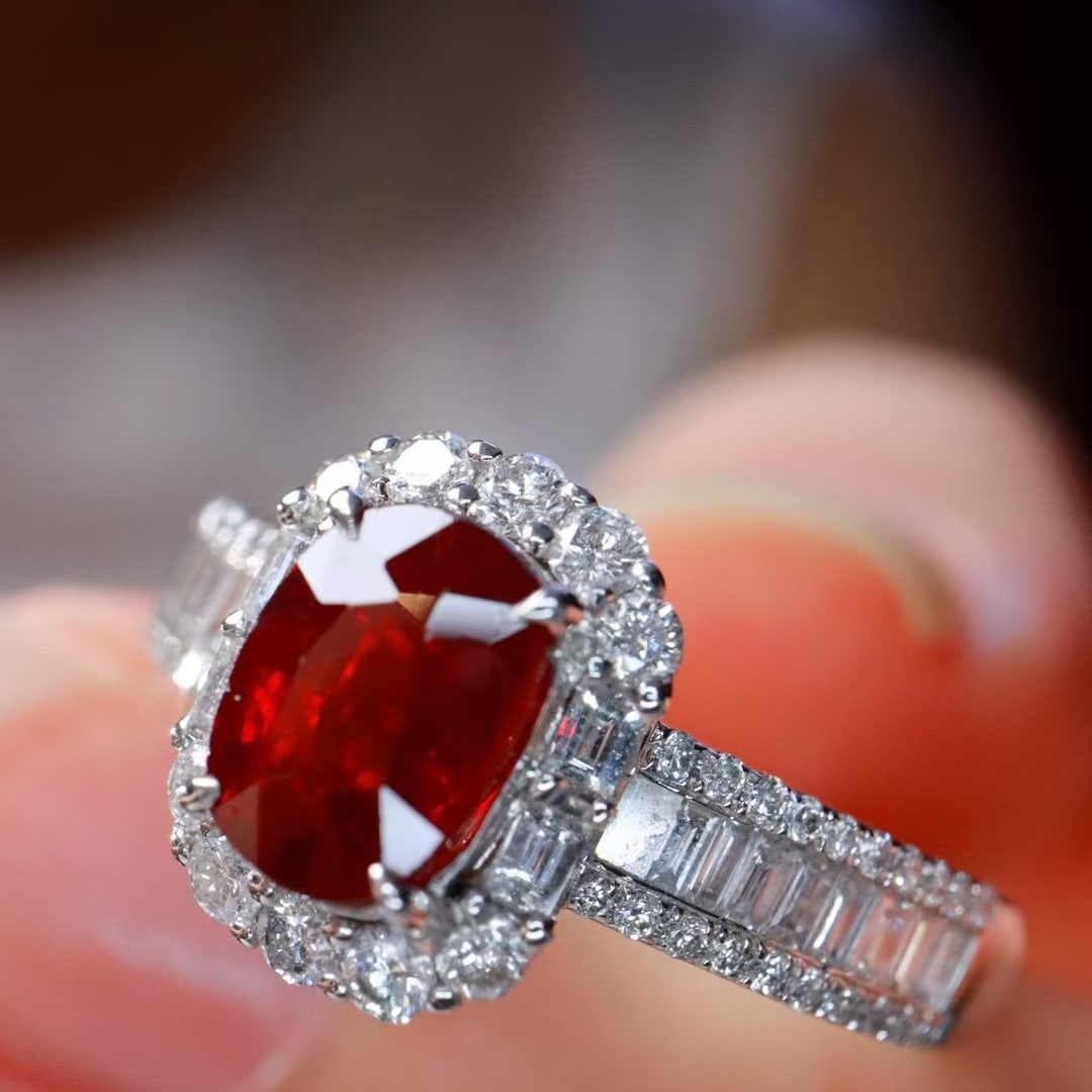 14k Gold 1.87 Ctw Natural Ruby & Diamond Ring - 5