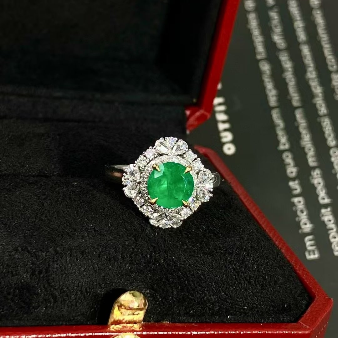 14k Gold 1.24 Ctw Vivid Green Natural Emerald & Diamond Ring: Ref:230984142 // gold content:14k gold // ring size:7. 25us // // main gemstone:emerald // shape:round // carat weight:0. 76ct // color:vivid green // treatment:natural // cut grade:g // // adjacent