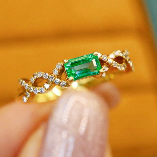 14k Gold 0.46 Ctw Vivid Green Natural Emerald & Diamond Ring: Ref:230984151 // gold content:14k gold // ring size:7. 25us // // main gemstone:emerald // shape:octagonal // carat weight:0. 35ct // color:vivid green // treatment:natural // // adjacent gemstone 2