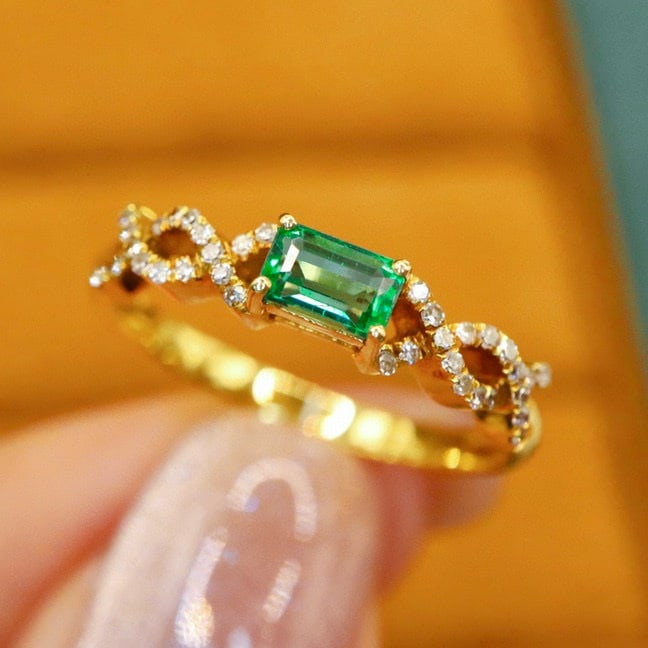 14k Gold 0.46 Ctw Vivid Green Natural Emerald & Diamond Ring - 2