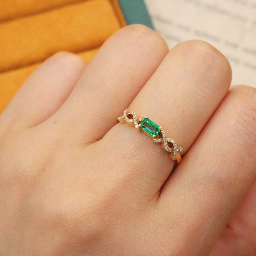 14k Gold 0.46 Ctw Vivid Green Natural Emerald & Diamond Ring - 4