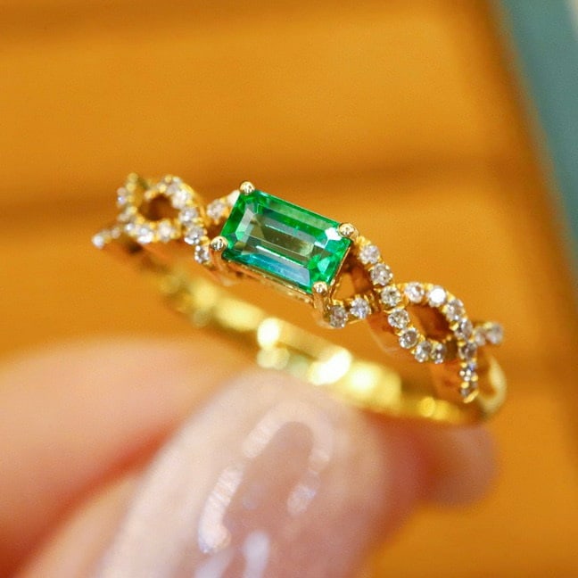 14k Gold 0.46 Ctw Vivid Green Natural Emerald & Diamond Ring - 6