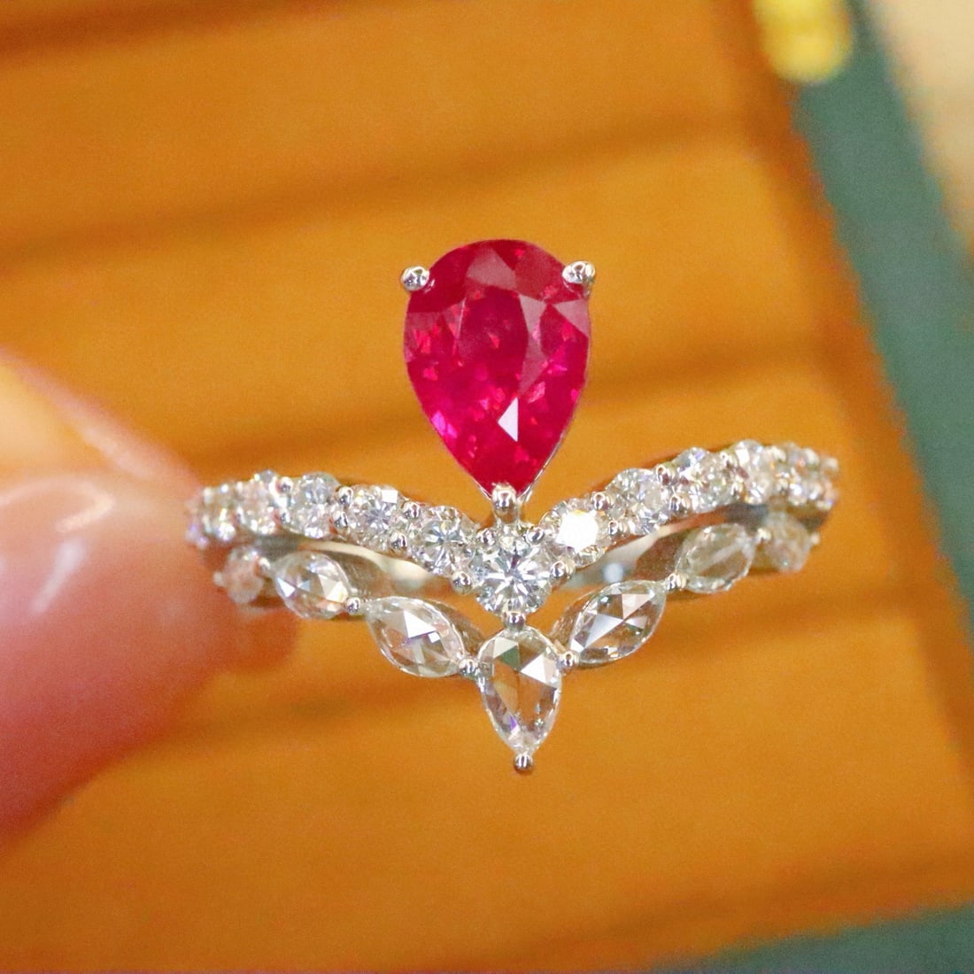 14k Gold 1.64 Ctw Natural Ruby & Diamond Ring: Ref:230984166 // gold content:14k gold // ring size:7. 25us // // main gemstone:ruby // shape:pear // carat weight:1. 05ct // color:red // treatment:natural // // adjacent gemstone 2 : diamond // numb