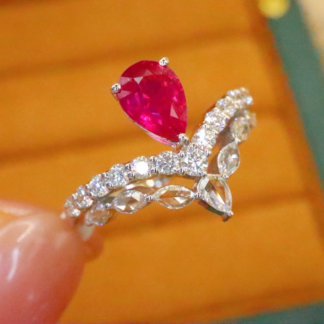 14k Gold 1.64 Ctw Natural Ruby & Diamond Ring - 2