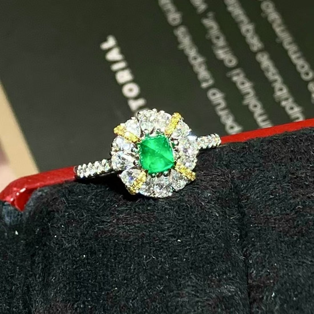 14k Gold 1.42 Ctw Vivid Green Natural Emerald & Diamond Ring - 2