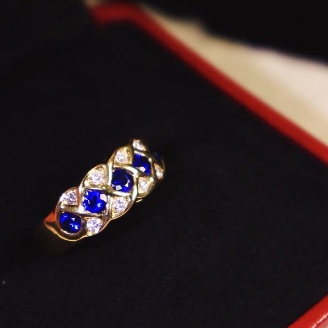 14k Gold 0.88 Ctw Natural Sapphire & Diamond Ring - 5