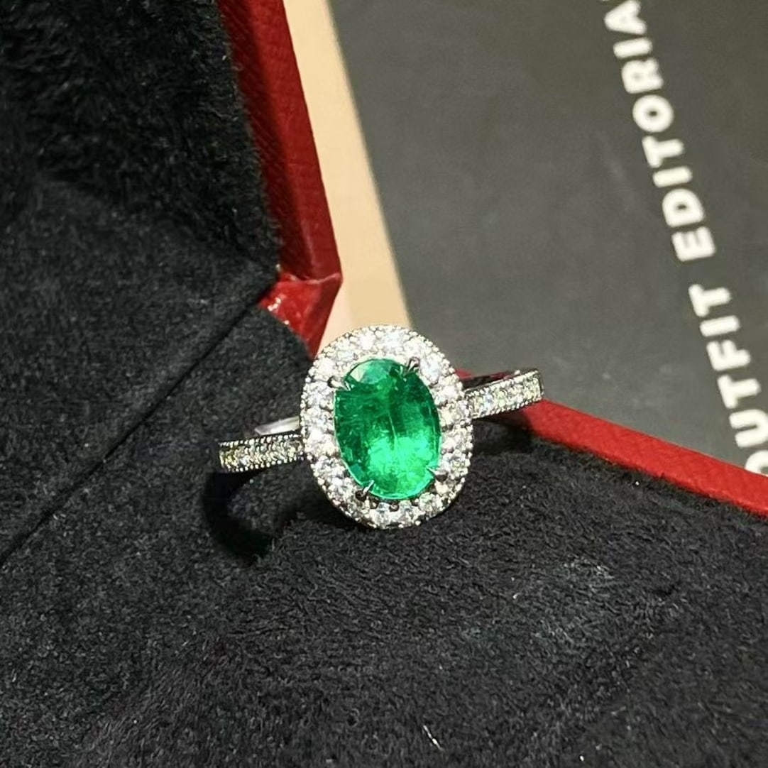 14k Gold 1.36 Ctw Vivid Green Natural Emerald & Diamond Ring: Ref:230984185 // gold content:14k gold // ring size:7. 25us // // main gemstone:emerald // shape:oval // carat weight:1. 11ct // color:vivid green // treatment:natural // // adjacent gemstone 2 :