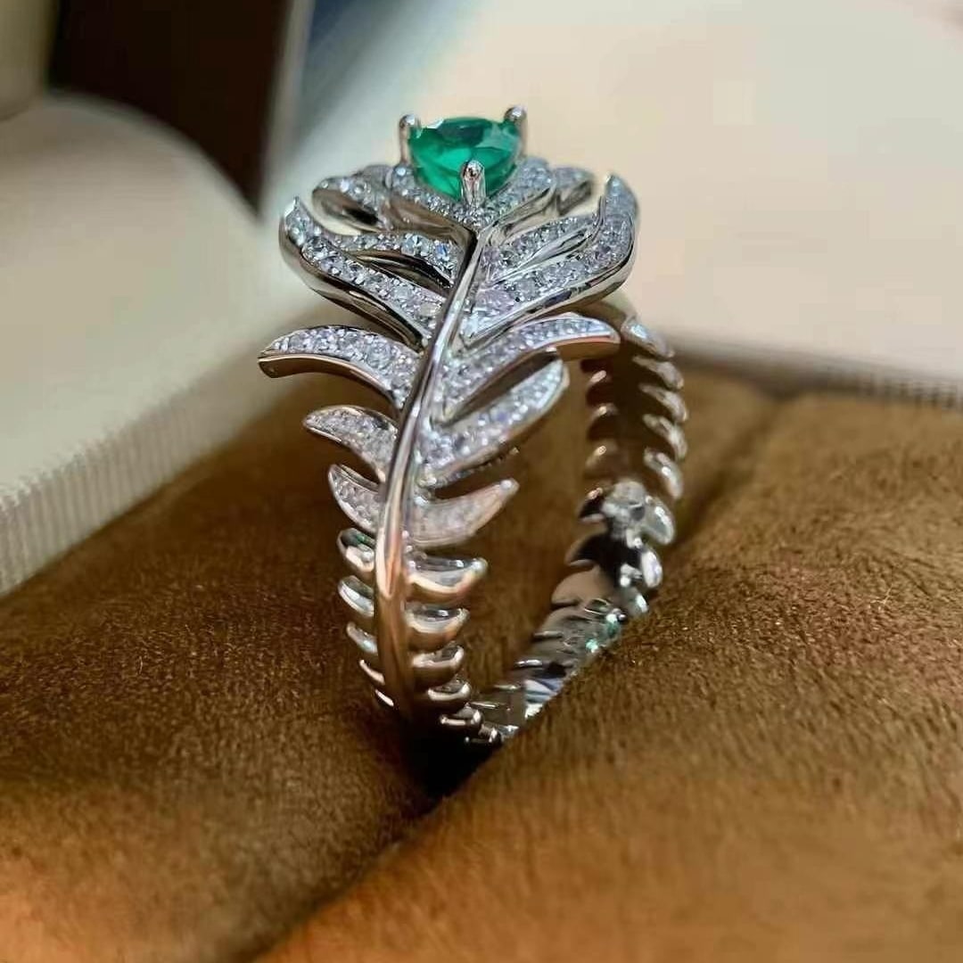 14k Gold 0.96 Ctw Vivid Green Natural Emerald & Diamond Ring - 3