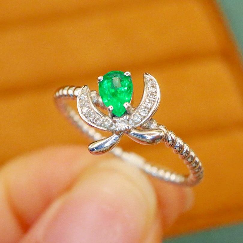 14k Gold 0.37 Ctw Natural Emerald & Diamond Ring - 2