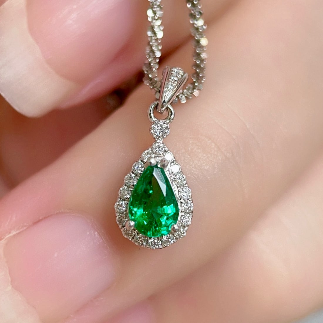14k Gold 0.48 Ctw Vivid Green Natural Emerald & Diamond Pendant( Without Chain ) - 4