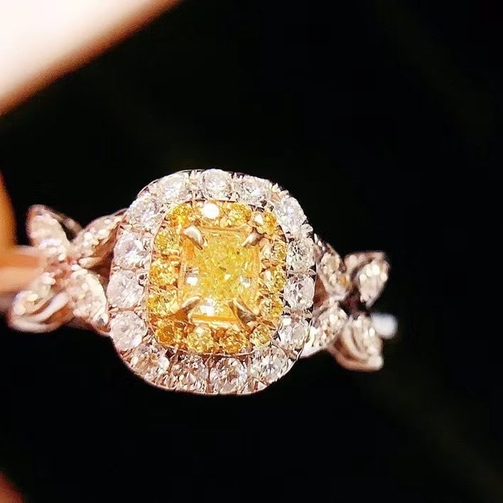 14k Gold 0.25 Ct Natural Yellow Diamond & Diamond Ring - 3