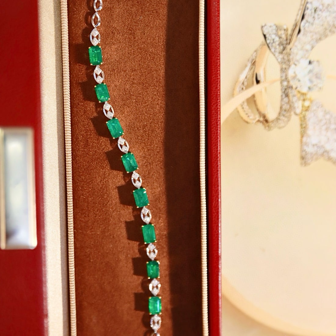 14k Gold 5.10 Ctw Natural Emerald & Diamond Bracelet - 6