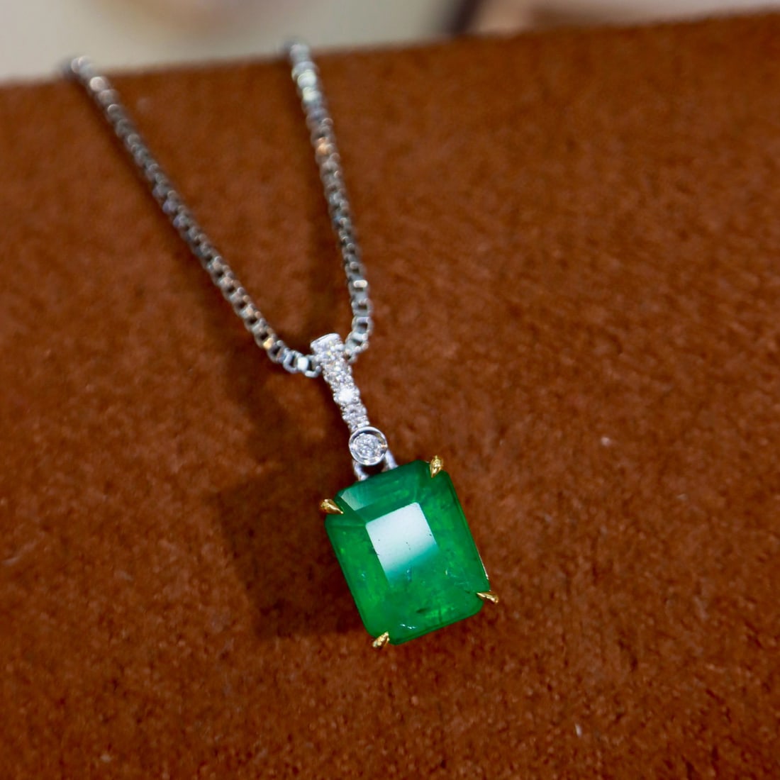 14k Gold 1.37 Ctw Natural Emerald & Diamond Pendant( Without Chain ) - 5