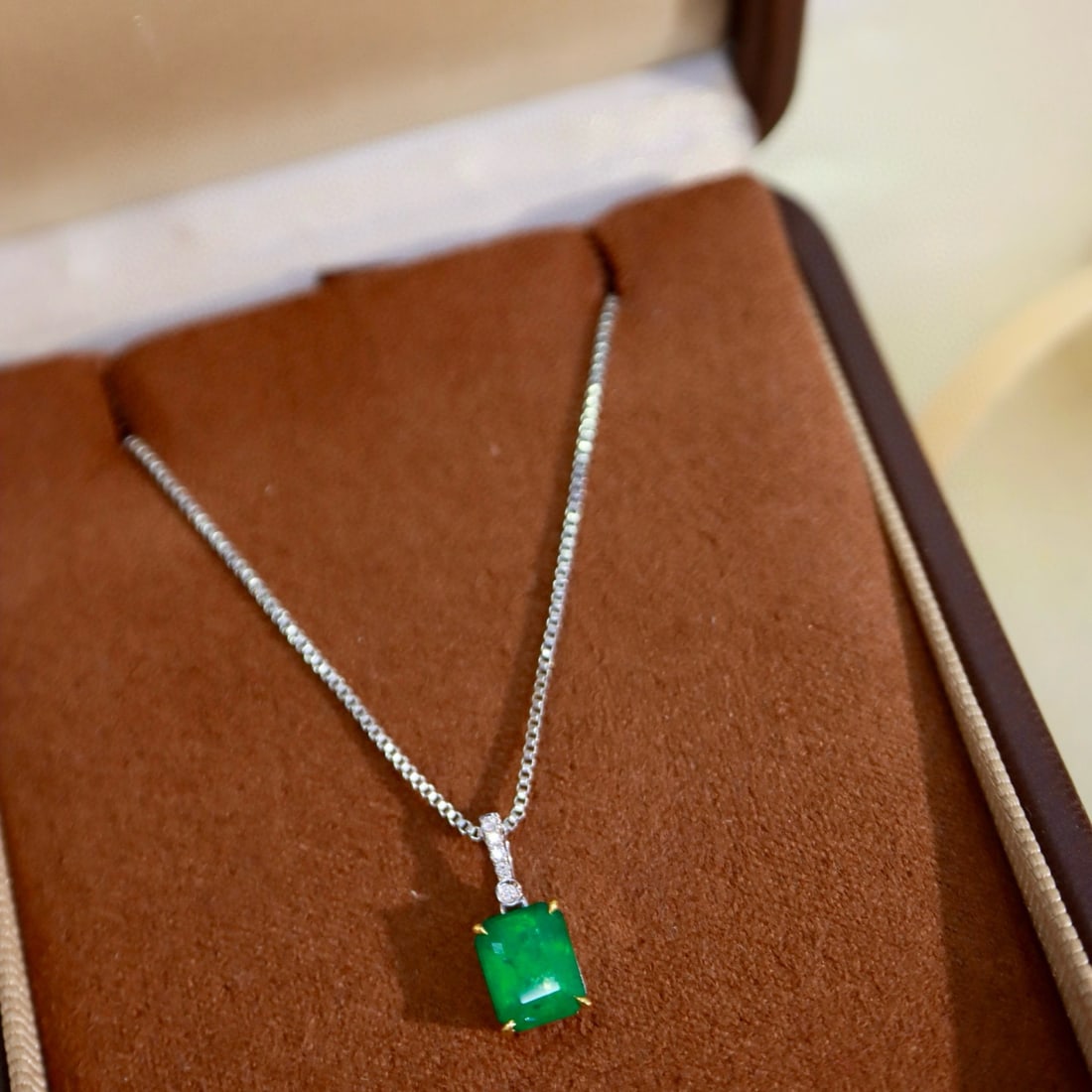 14k Gold 1.37 Ctw Natural Emerald & Diamond Pendant( Without Chain ) - 6