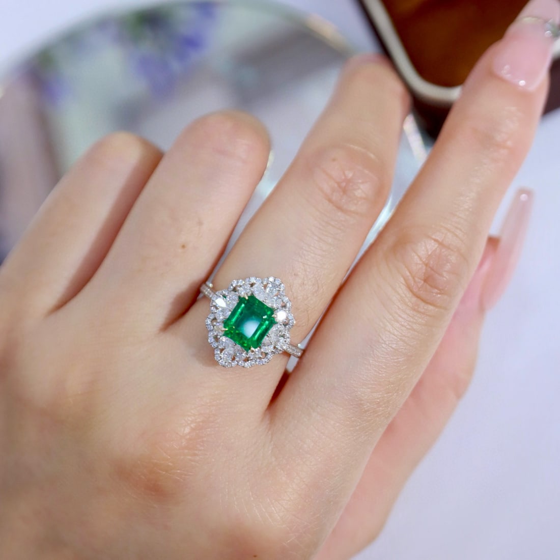 14k Gold 2.45 Ctw Vivid Green Natural Emerald & Diamond Ring - 4