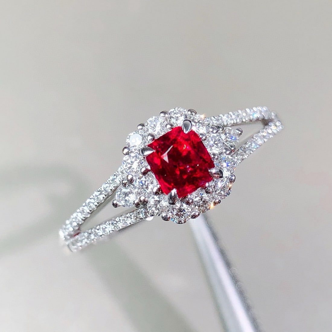 14k Gold 0.93 Ctw Natural Spinel & Diamond Ring: Ref:230984234 // gold content:14k gold // ring size:7. 25us // // main gemstone:spinel // shape:cushion // carat weight:0. 49ct // color:red // treatment:natural // // adjacent gemstone 2 : diamond