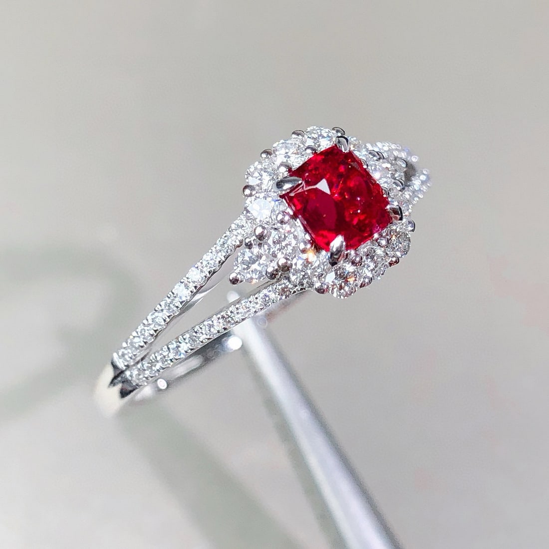 14k Gold 0.93 Ctw Natural Spinel & Diamond Ring - 2