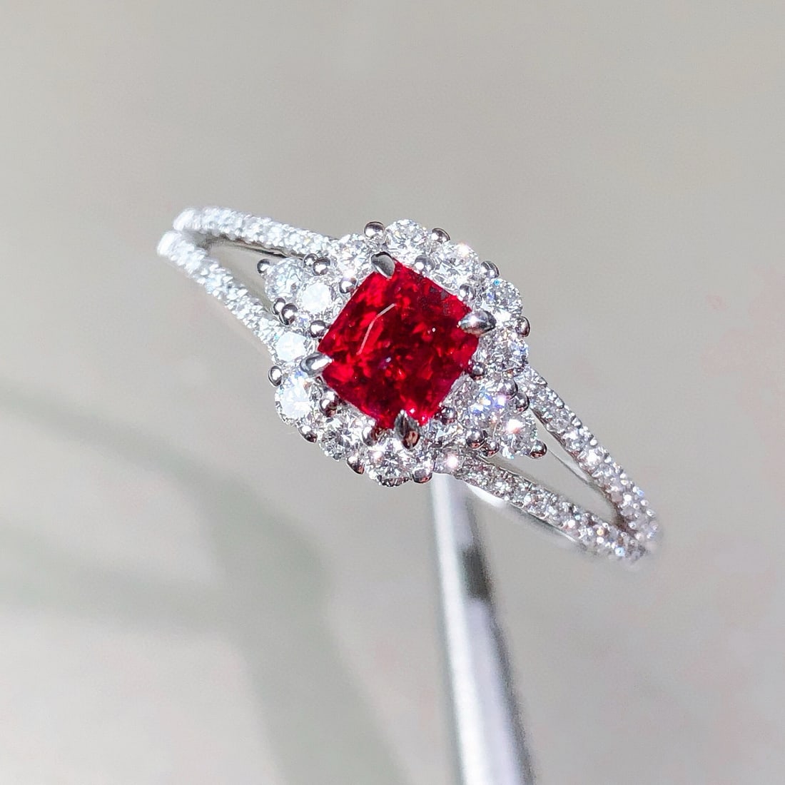 14k Gold 0.93 Ctw Natural Spinel & Diamond Ring - 3